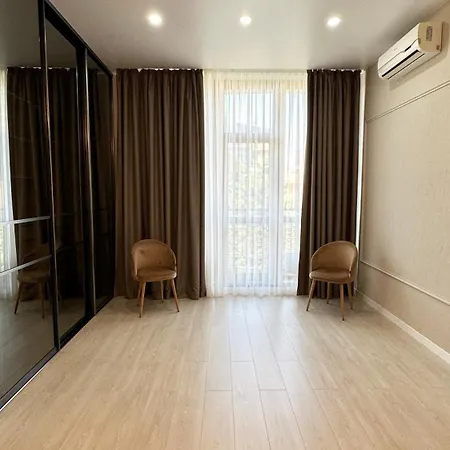 в аркадии 130 м, 2 этаж *