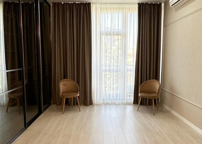 в аркадии 130 м, 2 этаж *